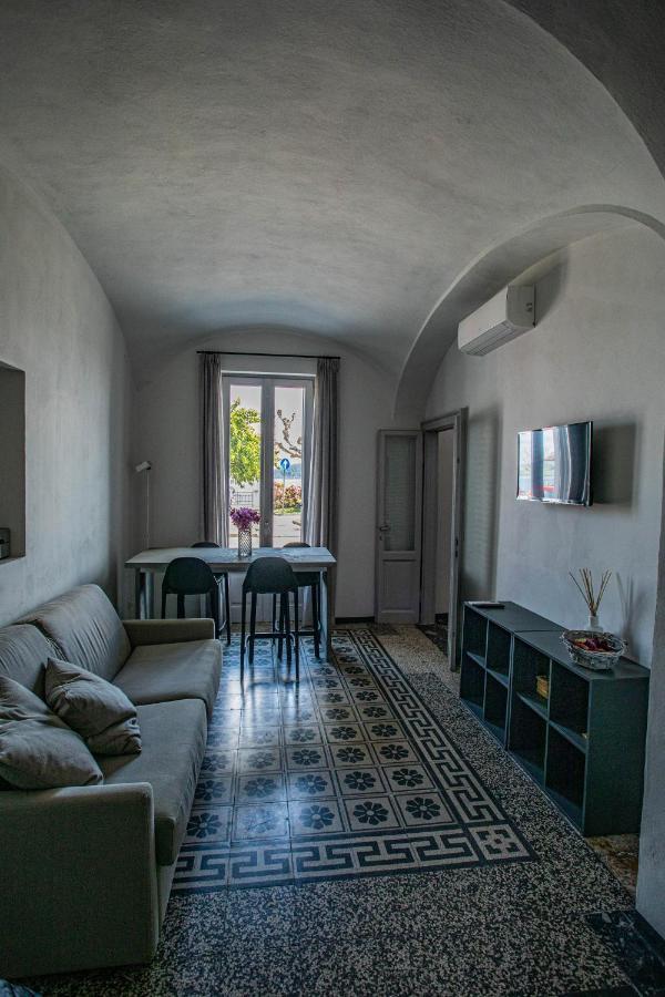 La Dimora Del Glicine Apartamento Belgirate Exterior foto